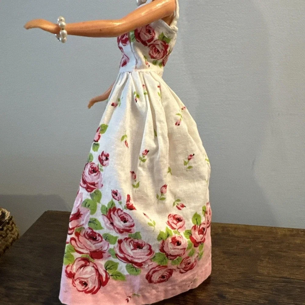 VTG 1960s Cut & Sew Roses Barbie Gown Dress Mommy‎ Made W Necklace & Bracelet